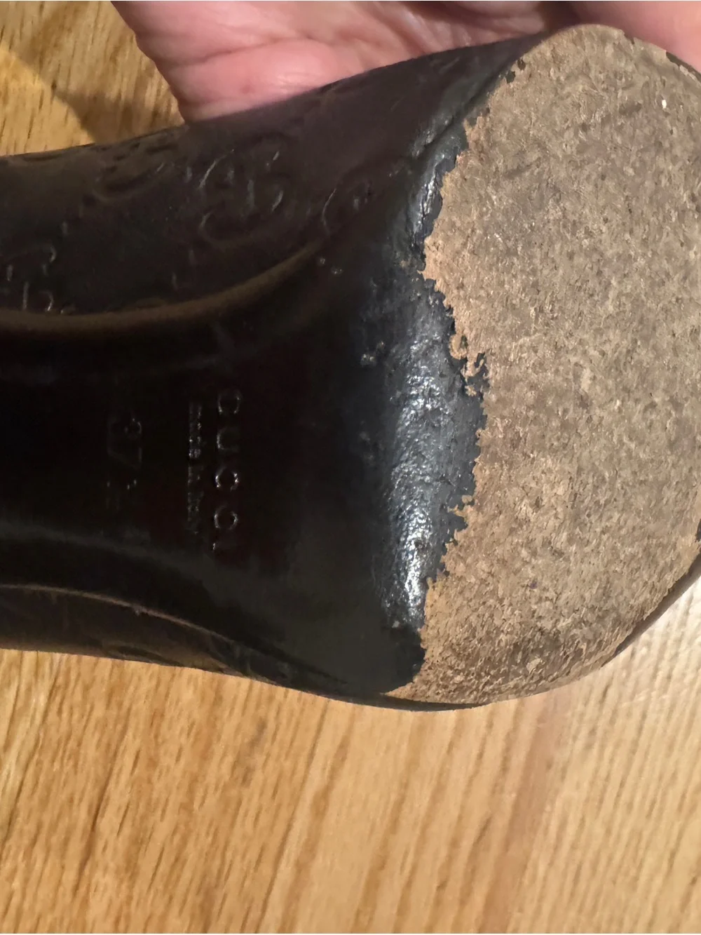 Gucci Guccissima Black Leather Peep Toe Pumps Heels Size 37.5 Made in Italy